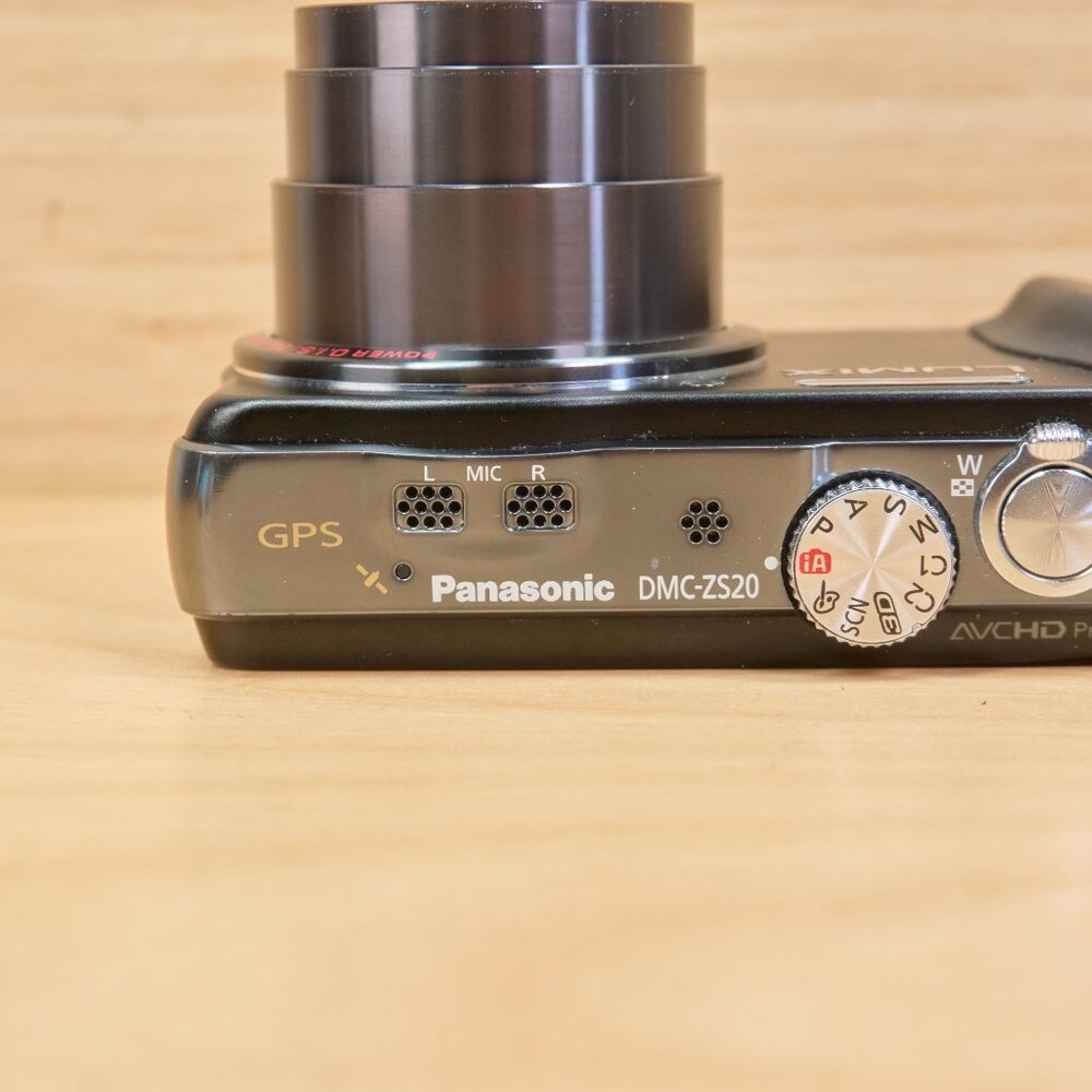 Panasonic Lumix ZS20 14.1 MP Digital Camera, Full HD video, Leica Lens - Picture 7 of 9